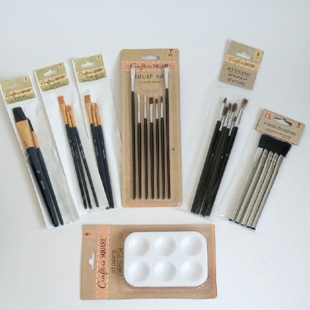 26 Piece Set Artist Paint Brush Sets with Palette by Crafters Square